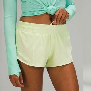 ⭐️SOLD⭐️Lululemon Hotty Hot Low Rise Short 2.5”
